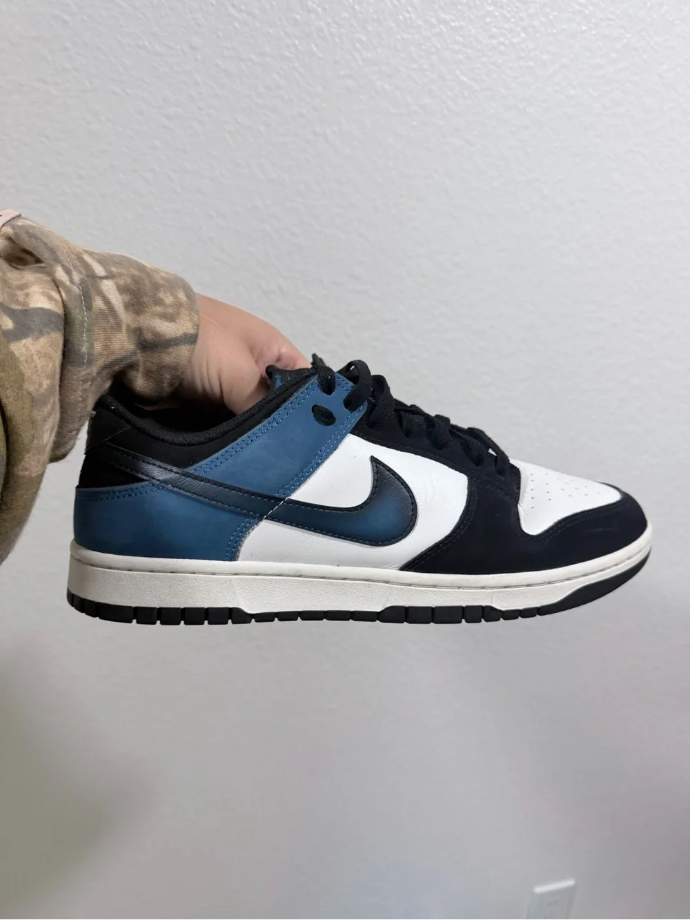Nike dunk low black and blue
